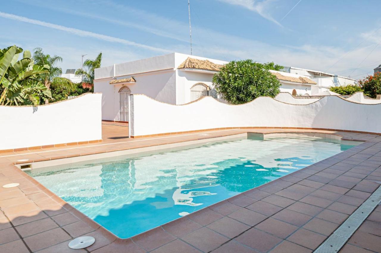 Chalet Fuente4 Piscina Comun Famila โกนิล เด ลาฟรอนเตรา ภายนอก รูปภาพ